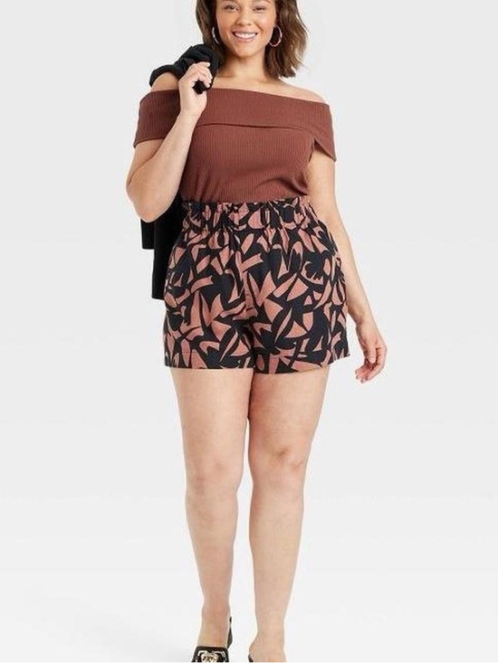 Black & Rust Abstract Print Women's Shorts - Picture 2 of 7